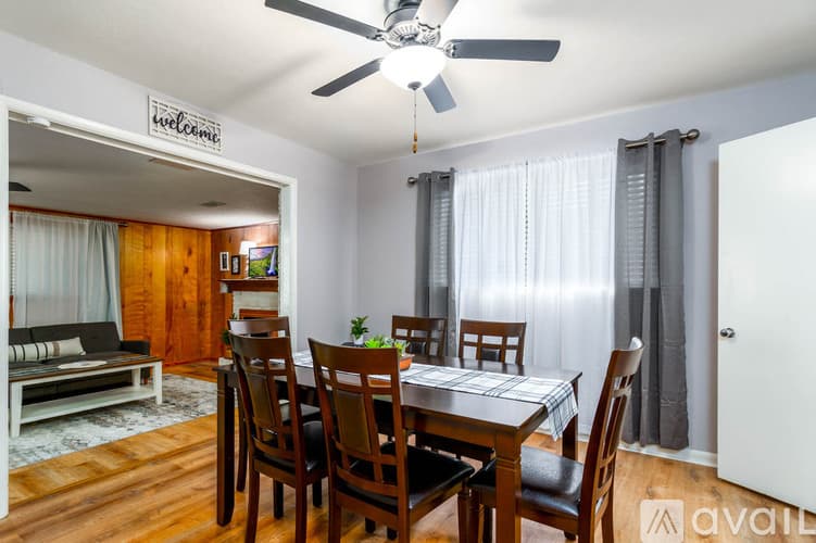 Jacksonville House: 312 Warren St