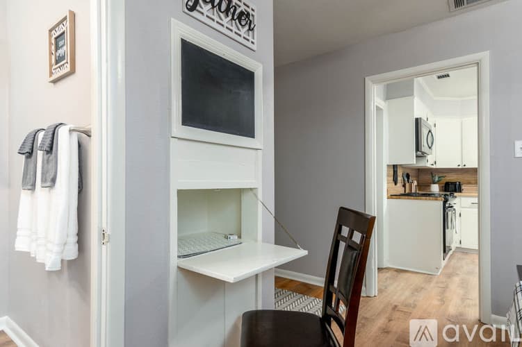 Jacksonville House: 312 Warren St