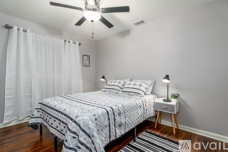 Jacksonville House: 312 Warren St