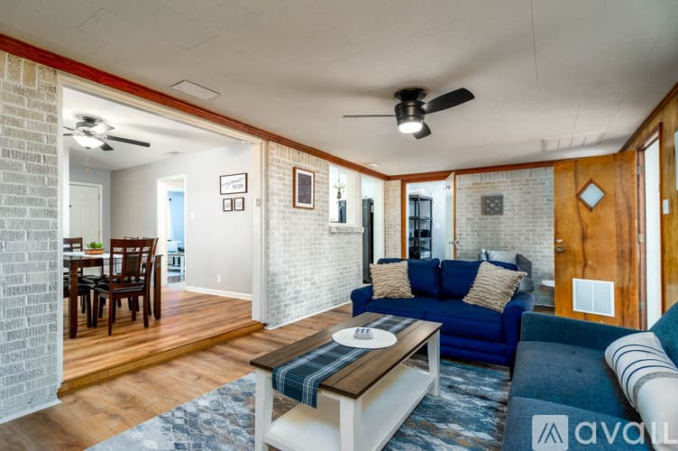 Jacksonville House: 312 Warren St