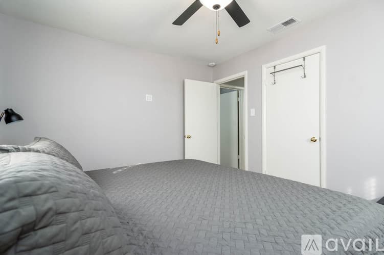 Jacksonville House: 312 Warren St
