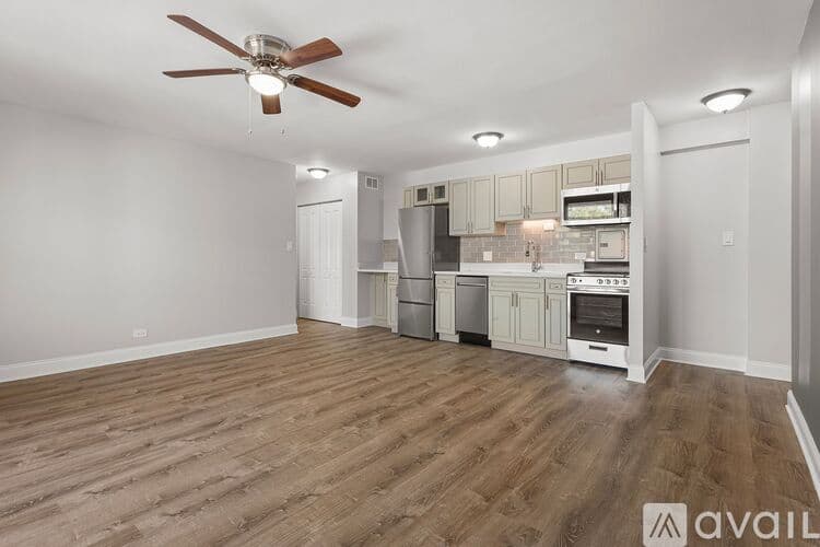 Chicago Apartment: 7710 N Sheridan Rd