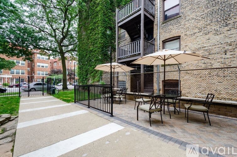 Chicago Apartment: 7710 N Sheridan Rd