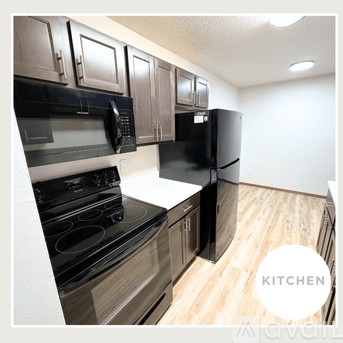 Sioux Falls Apartment: 500 S Kiwanis Ave