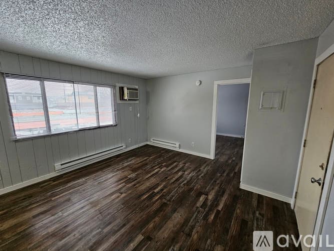 La Crosse Apartment: 514 10th St N