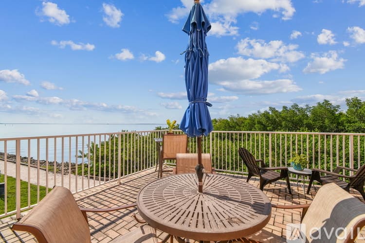 Tampa Condo: 5000 Culbreath Key Way
