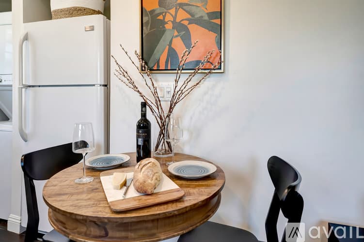 Los Angeles House: 5311 Elvira Rd