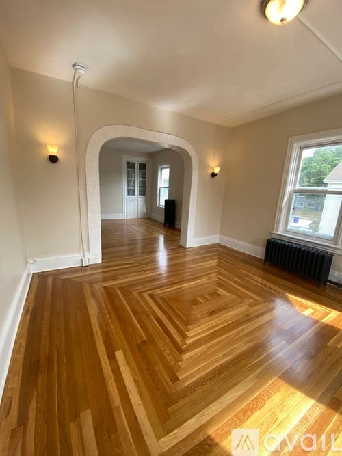 Pawtucket House: 13 Magill Street 2