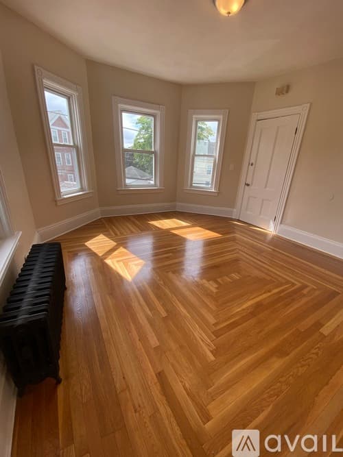 Pawtucket House: 13 Magill Street 2