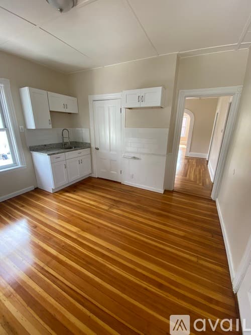 Pawtucket House: 13 Magill Street 2