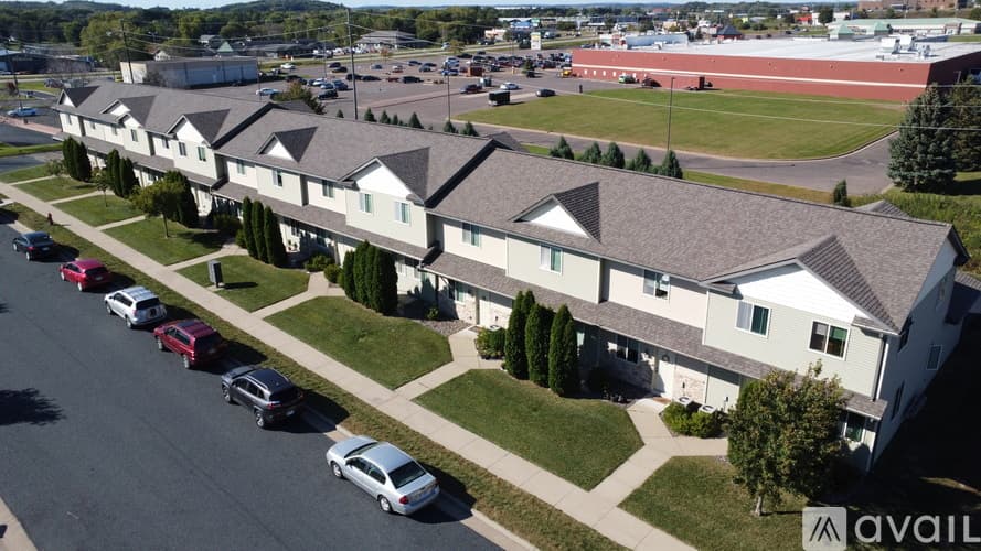 Eau Claire House: 2320 Peters Dr