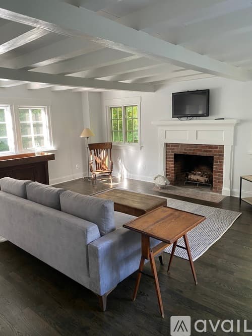 Westport House: 38 Rayfield Road