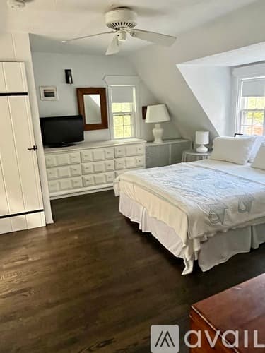 Westport House: 38 Rayfield Road