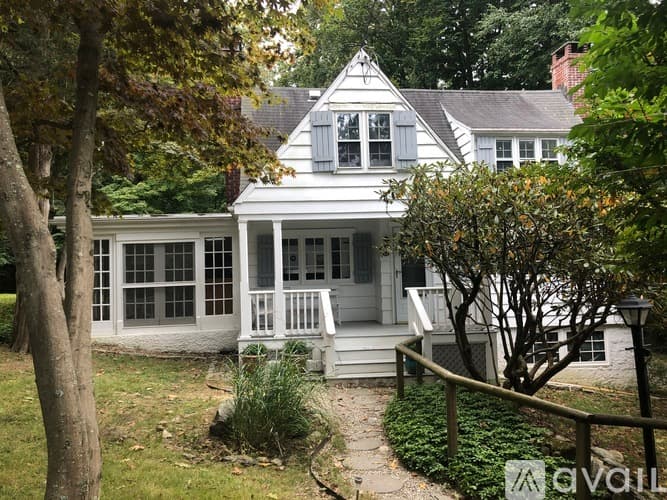 Westport House: 38 Rayfield Road