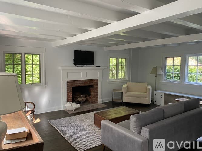 Westport House: 38 Rayfield Road