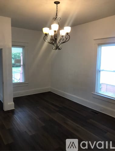 Goldsboro House: 1104 N George St