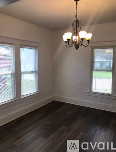 Goldsboro House: 1104 N George St