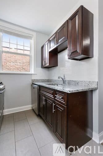 Chicago Apartment: 1106 W Glenlake Ave