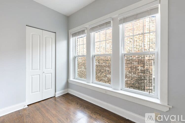 Chicago Apartment: 1106 W Glenlake Ave