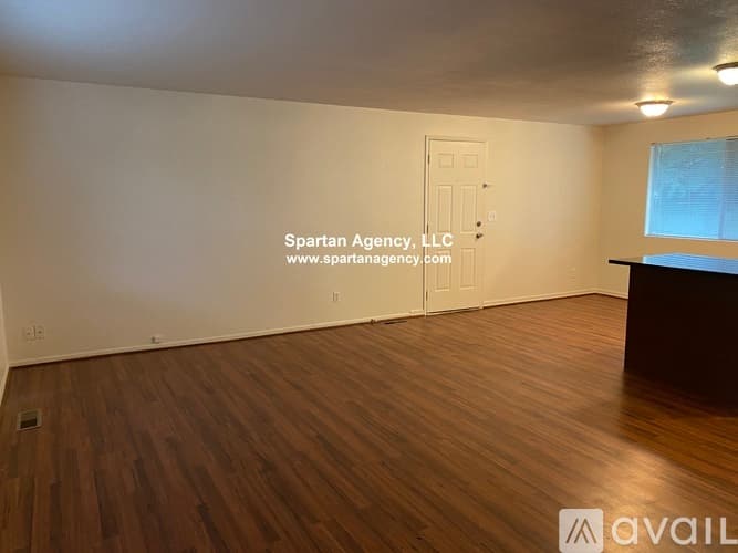 Lake Tapps House: 2613 180th Ave E