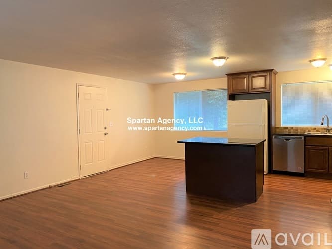 Lake Tapps House: 2613 180th Ave E