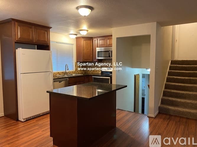 Lake Tapps House: 2613 180th Ave E