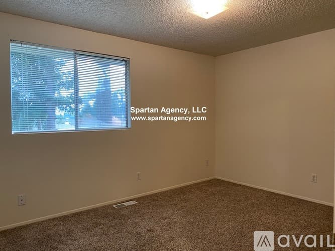 Lake Tapps House: 2613 180th Ave E