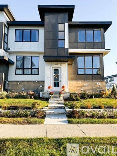 Lakeville Townhome: 5017 161st Street West