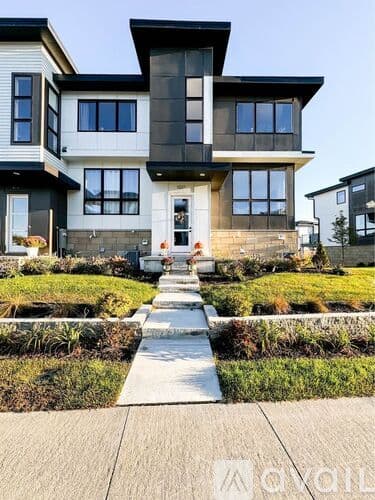 Lakeville Townhome: 5017 161st Street West