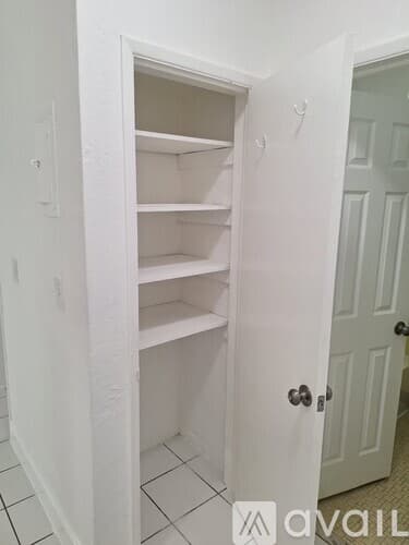 Surfside Apartment: 9056 Collins Ave