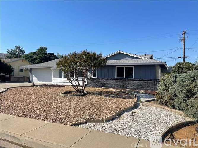 Menifee House: 28207 West Worcester