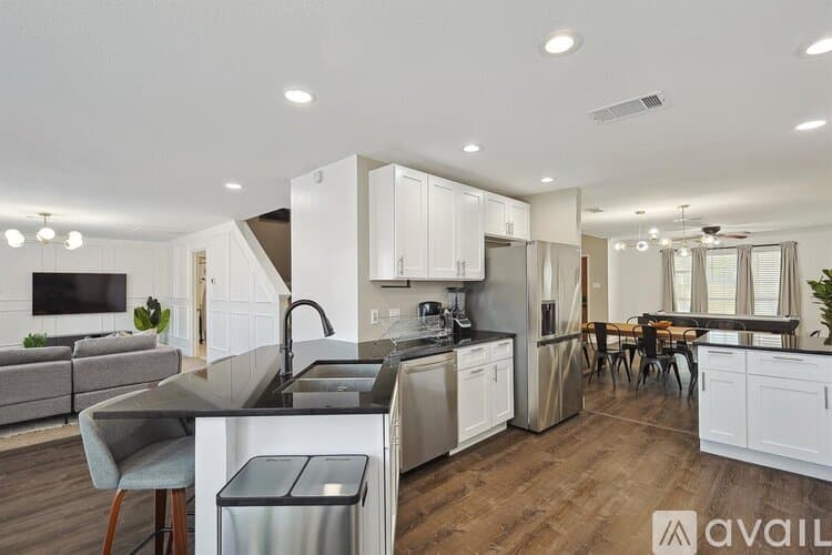 Saginaw House: 1000 Sagewood Ln