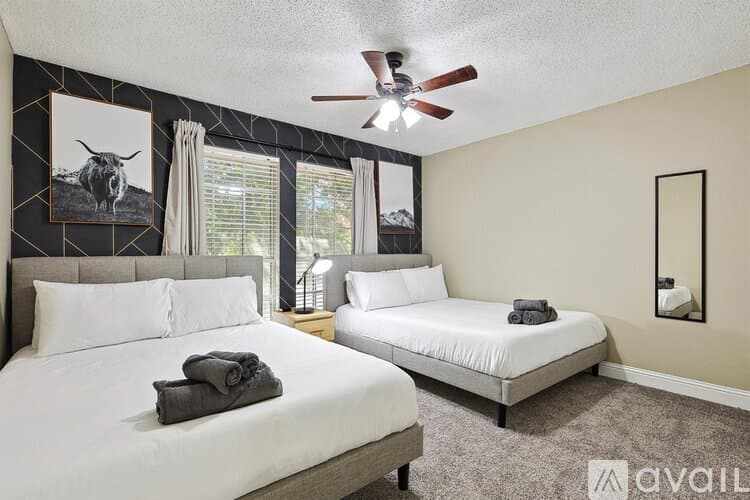Saginaw House: 1000 Sagewood Ln