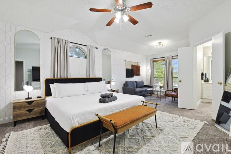 Saginaw House: 1000 Sagewood Ln