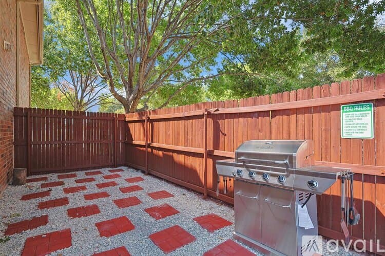Saginaw House: 1000 Sagewood Ln