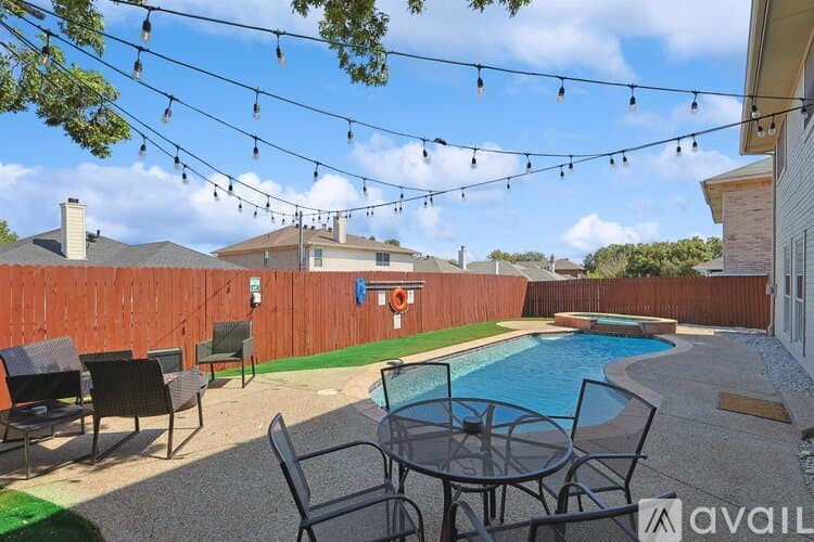Saginaw House: 1000 Sagewood Ln