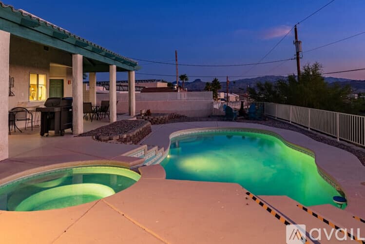 Lake Havasu City House: 833 Paso Dr