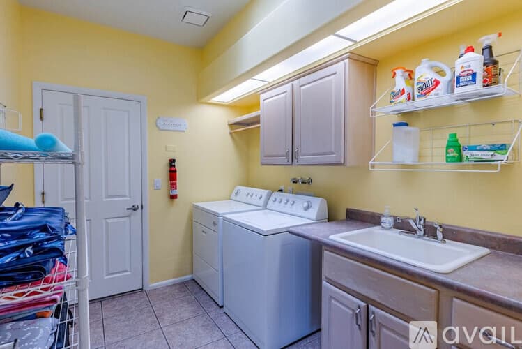 Lake Havasu City House: 833 Paso Dr