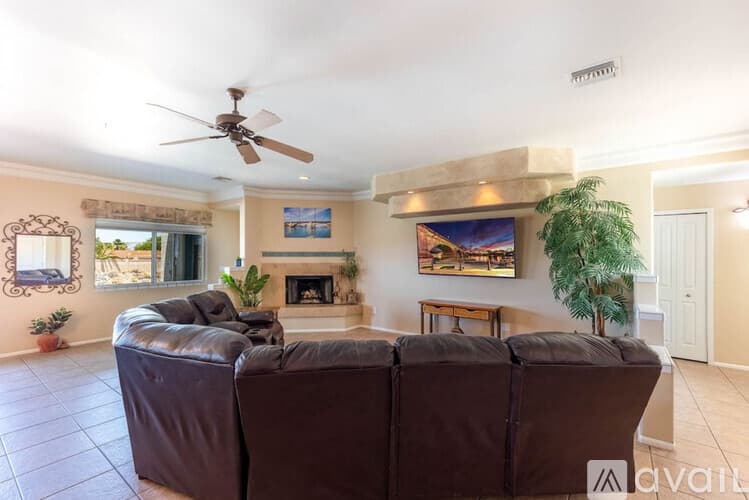 Lake Havasu City House: 833 Paso Dr