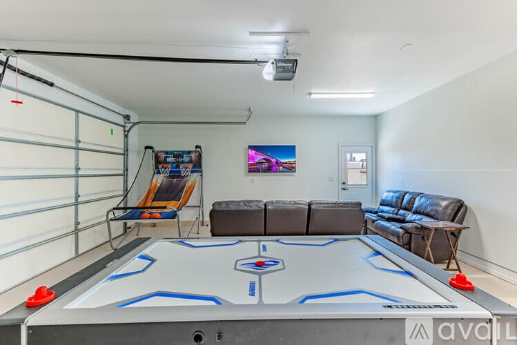 Lake Havasu City House: 833 Paso Dr