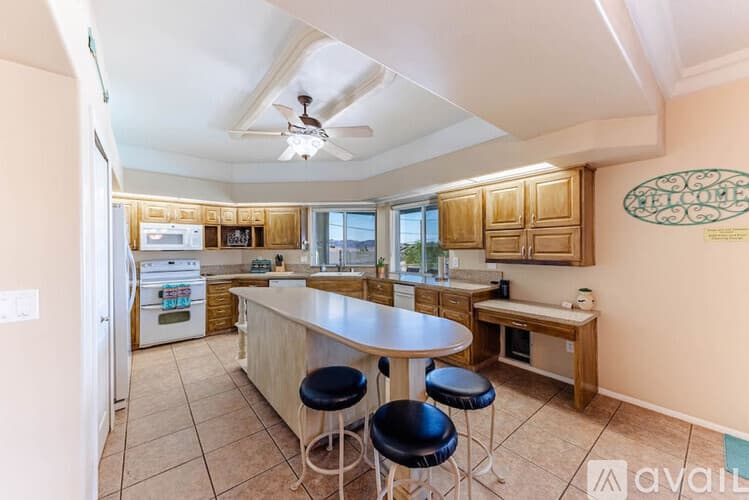 Lake Havasu City House: 833 Paso Dr