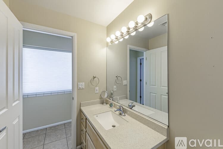 Lake Havasu City House: 833 Paso Dr