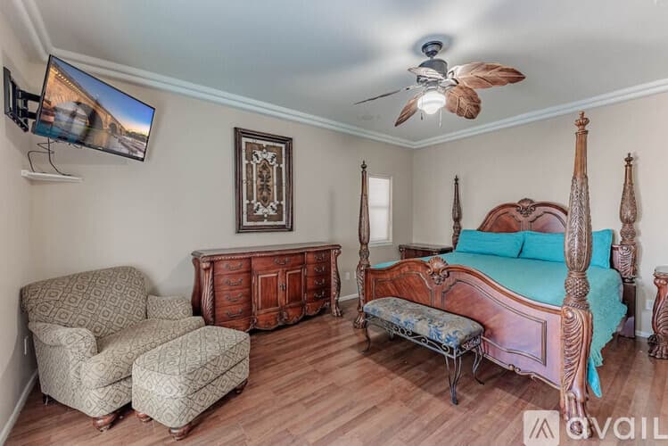 Lake Havasu City House: 833 Paso Dr