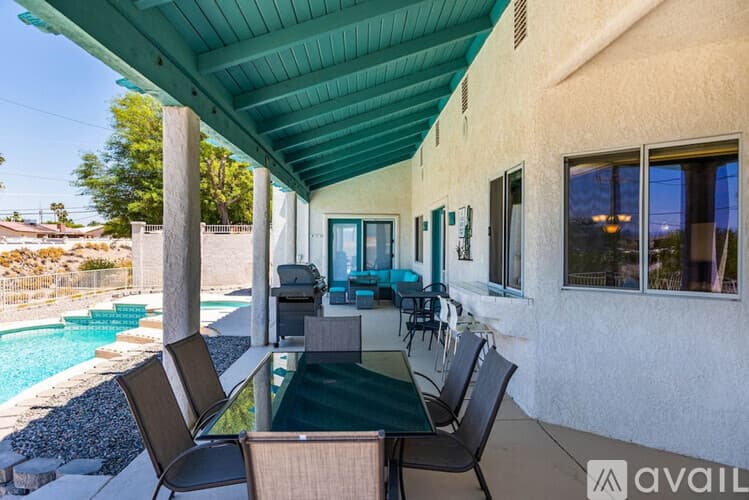 Lake Havasu City House: 833 Paso Dr