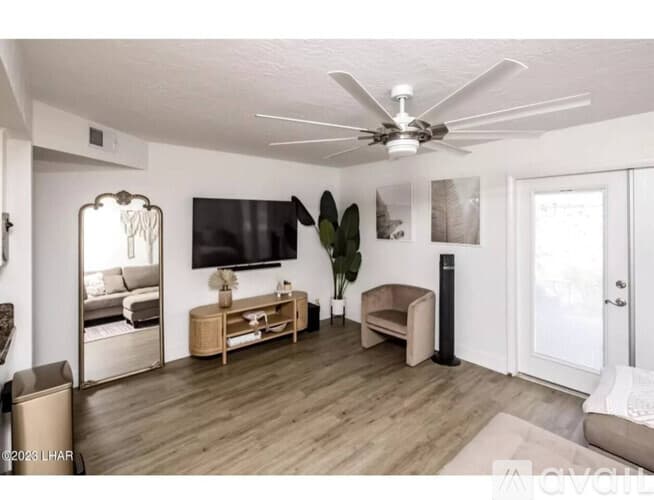 Lake Havasu City Apartment: 571 Burkemo Ln