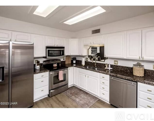 Lake Havasu City Apartment: 571 Burkemo Ln