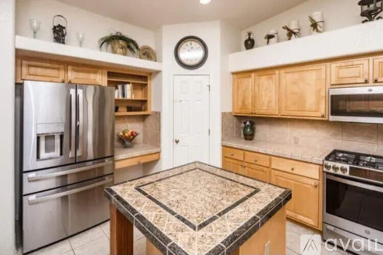 Lake Havasu City House: 2405 Jamaica Boulevard South