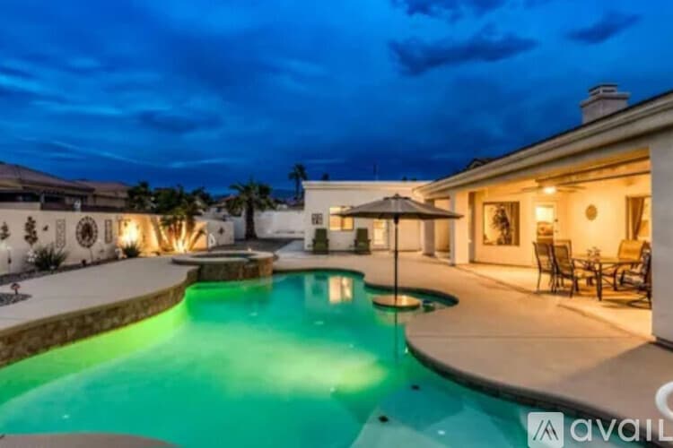 Lake Havasu City House: 2405 Jamaica Boulevard South
