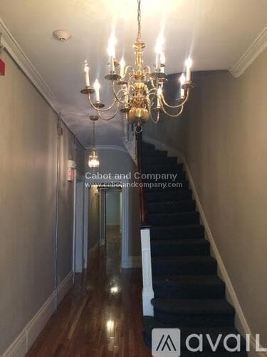 Boston Apartment: 81 Mt Vernon St