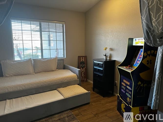 Lake Havasu City House: 911 Pueblo Dr
